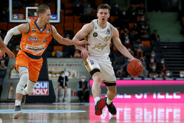 因调整失误 因调整失误